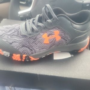 COPY - NIB Under Armour sneakers